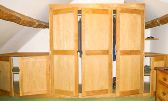 Hand-crafted Wardrobes and Home Office Furniture